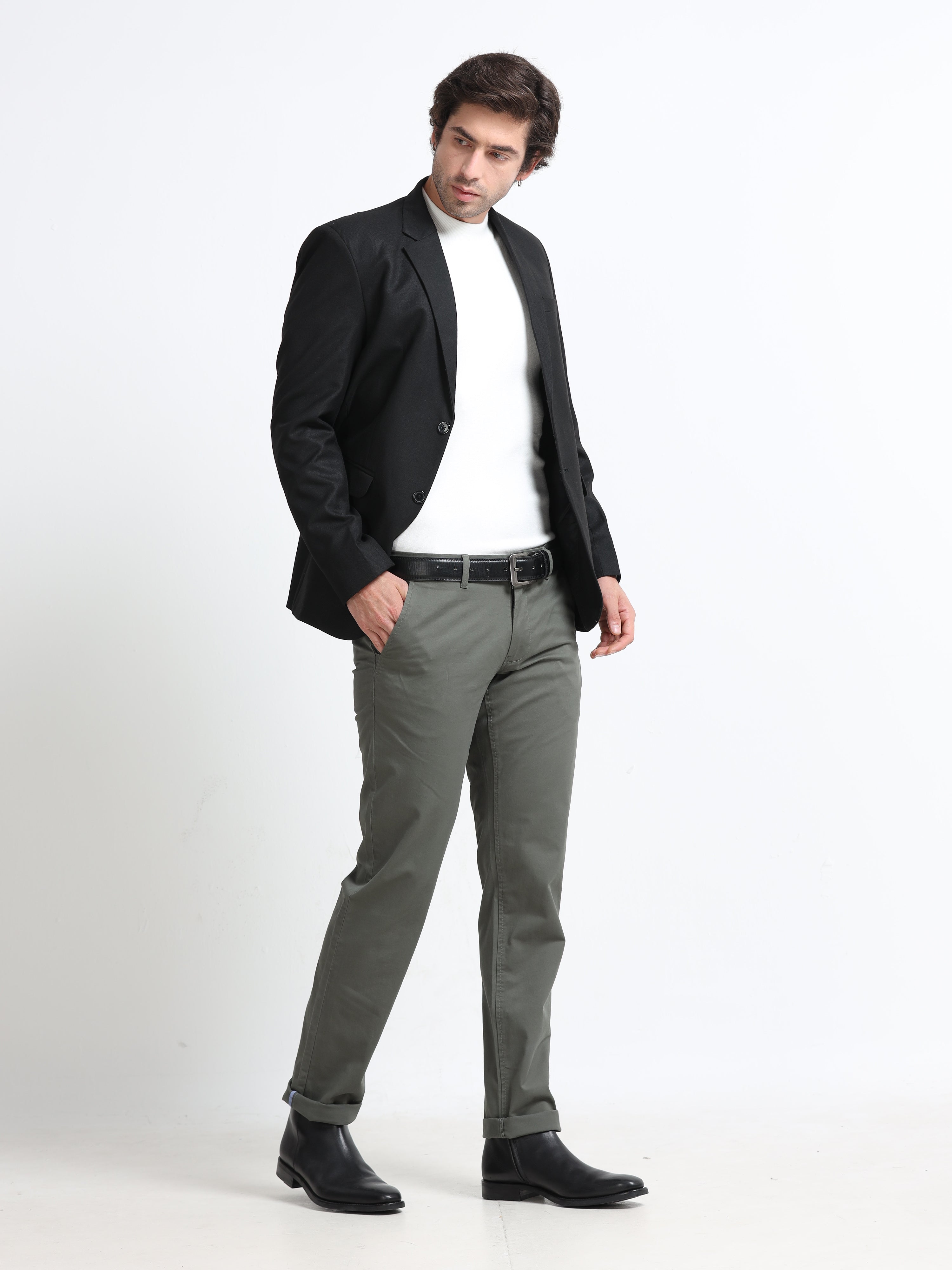 Luxury formal pants vs standard office wear – value and craftsmanship comparison