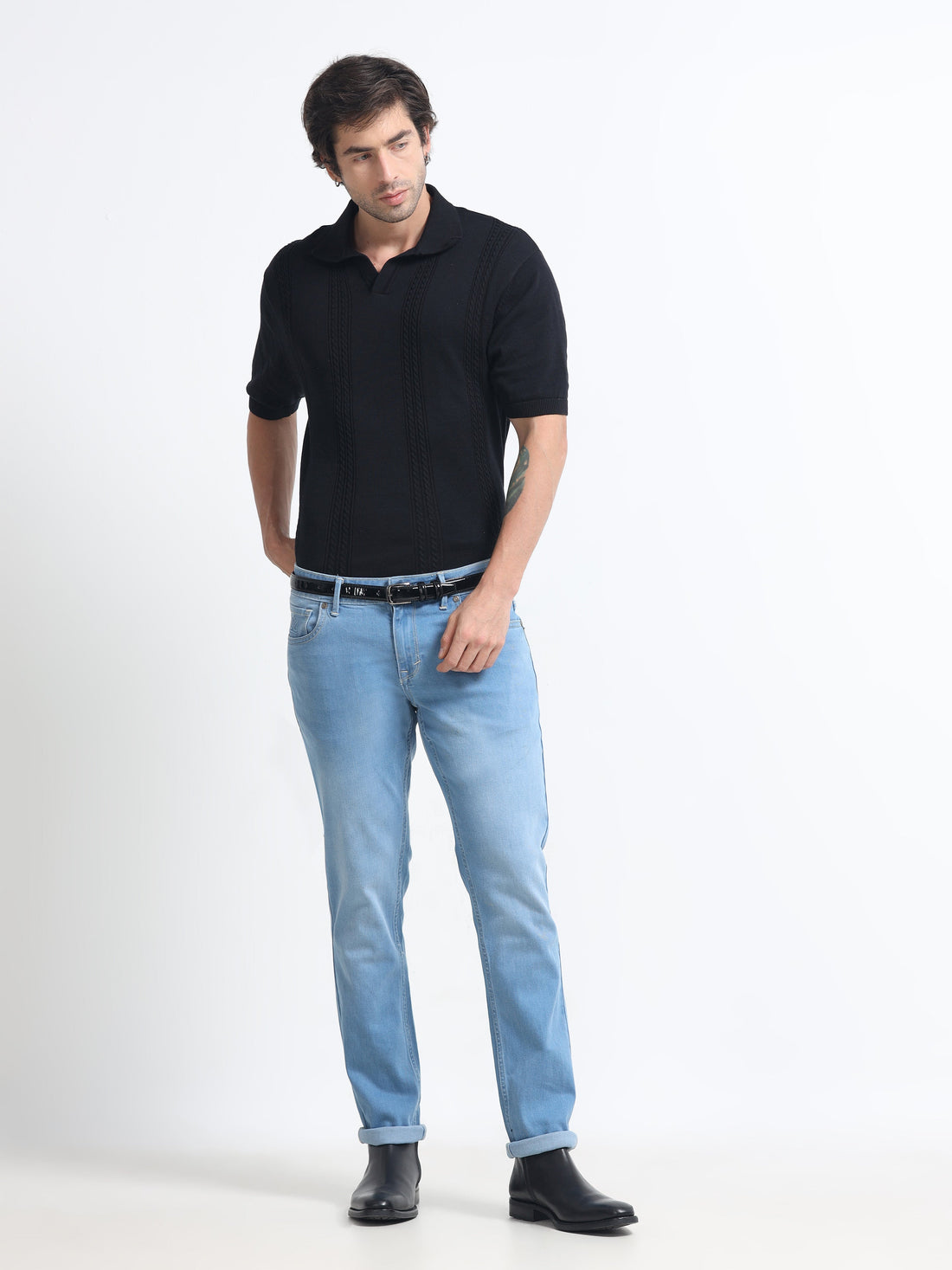 Men's denim jeans in slim fit and baggie fit styles from The Brummell.