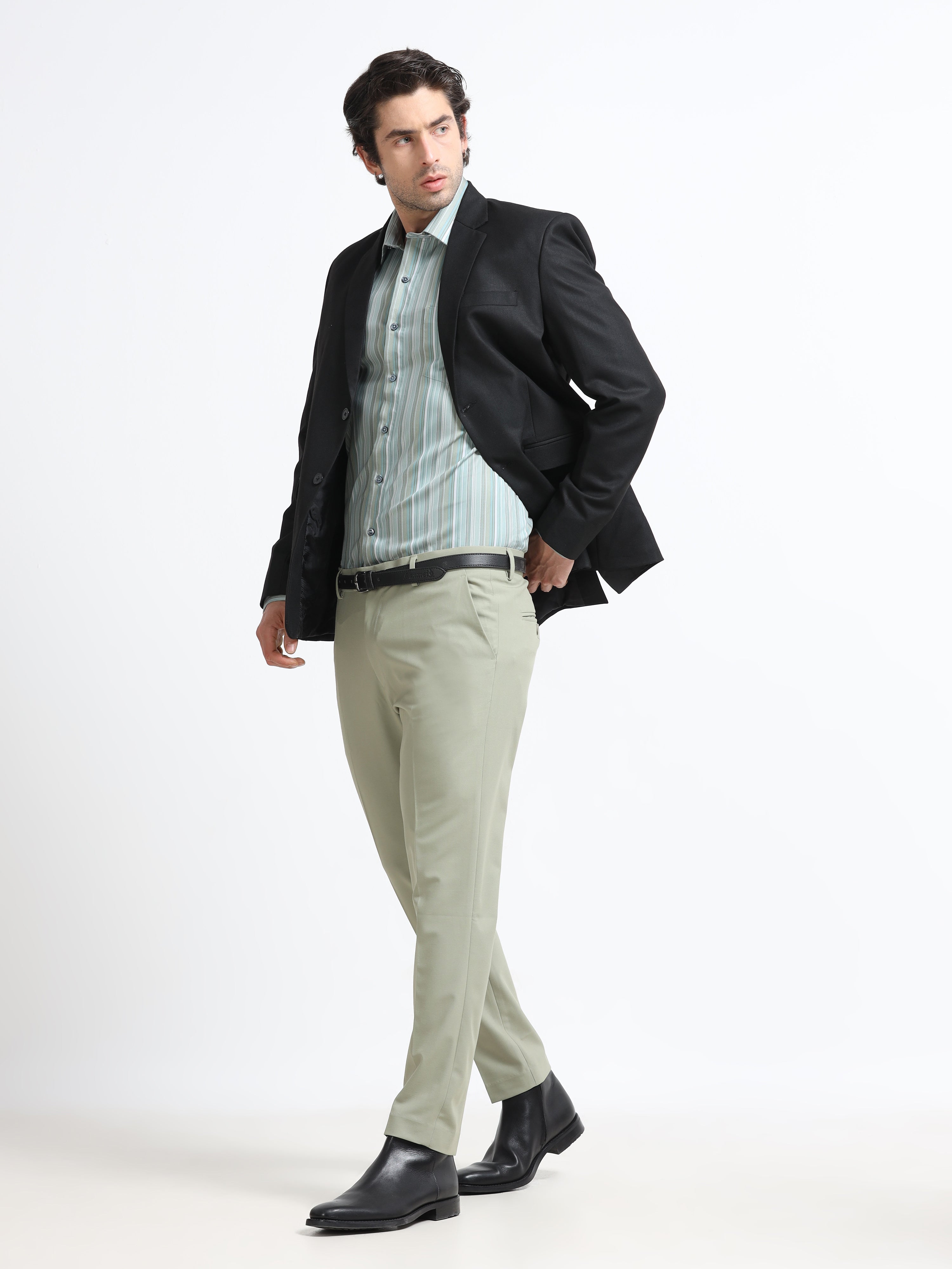 Choosing ankle-fit trousers that suit your body type and workplace needs